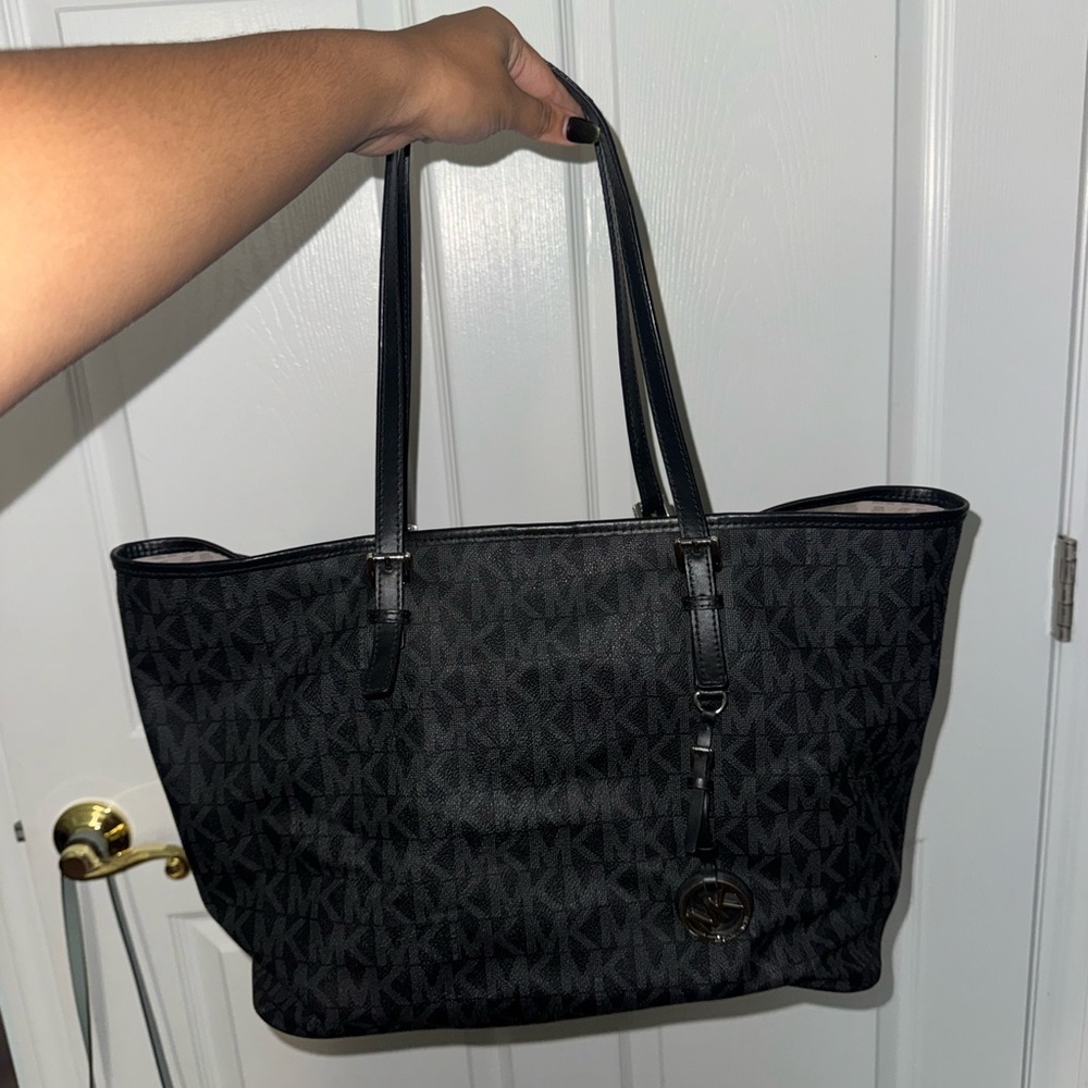 Michael Kors Jet Set Black Tote
